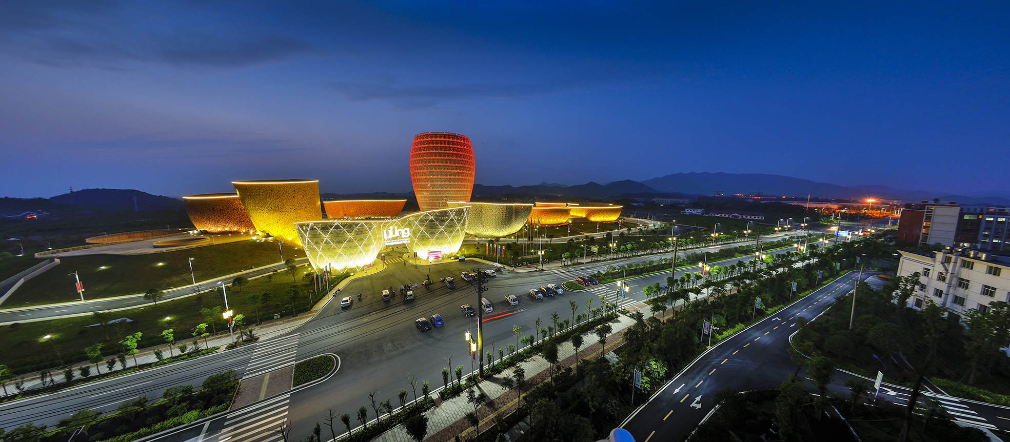 釉下五彩，中國(guó)瓷都 ——《醴陵市陶瓷文化園總體策劃與規(guī)劃》