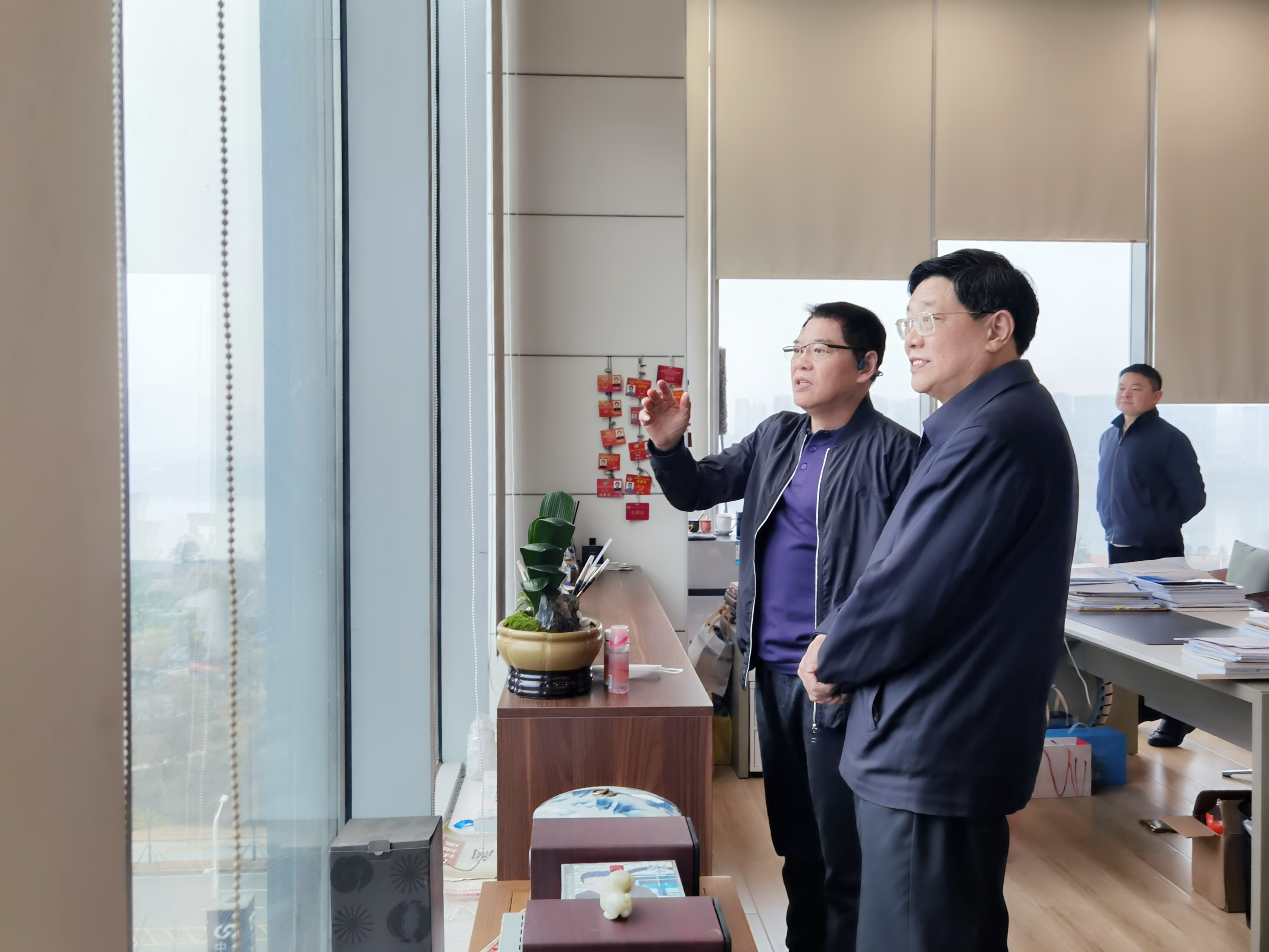 省政協(xié)賀安杰副主席調(diào)研 (3)_副本.jpg 省政協(xié)賀安杰副主席調(diào)研 (3)_副本.jpg